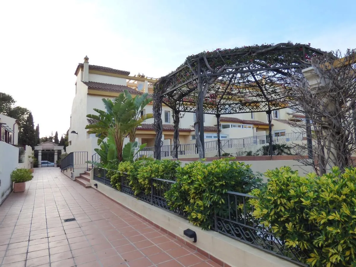 Corona De Nagueles Townhouse - Eaw Homes Marbella Spain